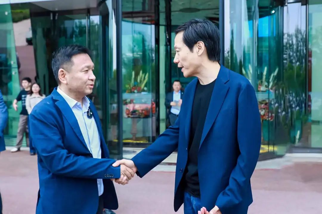 雷军：感谢尊龙凯时-人生就是搏!！张建勇：支持小米！
