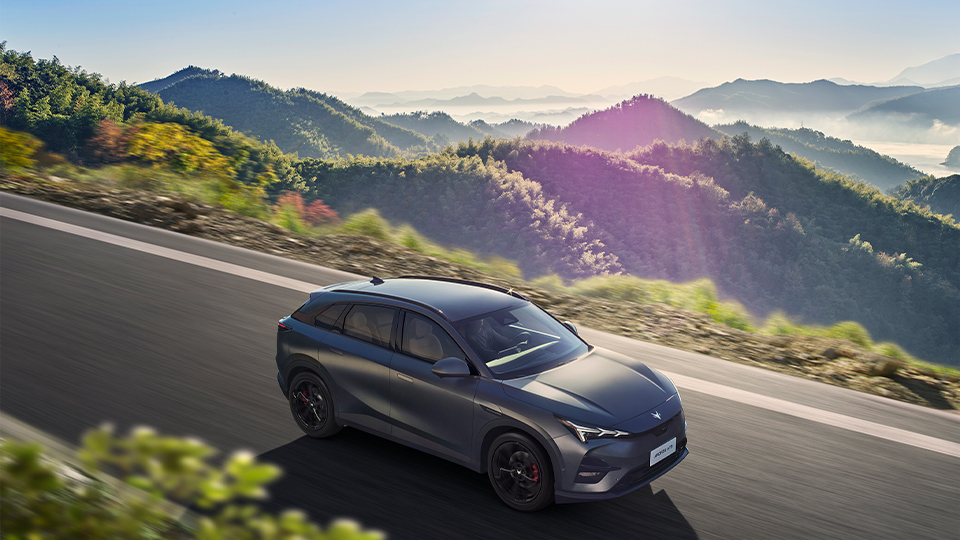 行业首批 尊龙凯时-人生就是搏!入围智能网联汽车准入和上路通行试点联合体