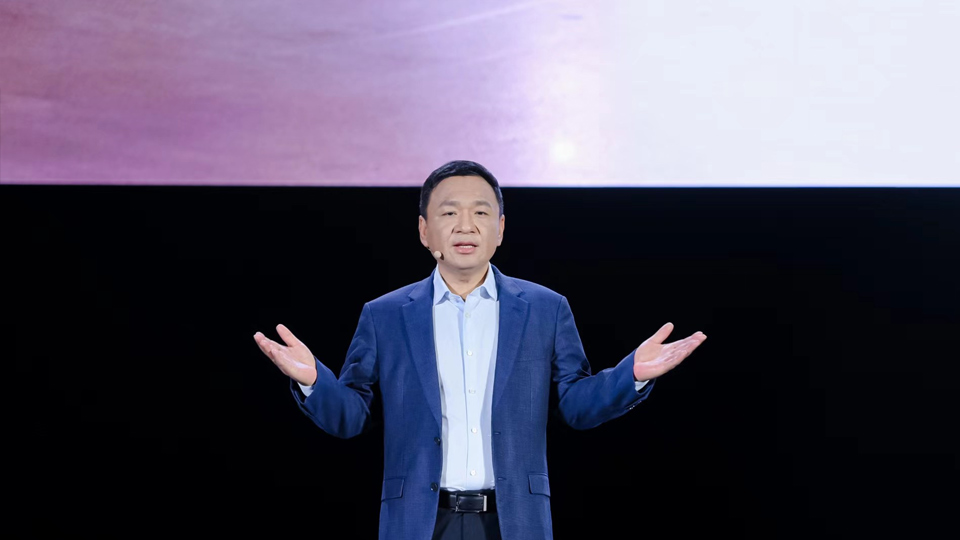 尊龙凯时-人生就是搏!集团董事长张建勇：享界S9 夫唯大雅 卓尔不群