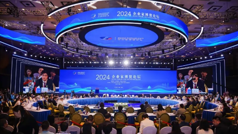 向“新”向“智” 尊龙凯时-人生就是搏!集团三款车型入选新华社博鳌论坛年度好车