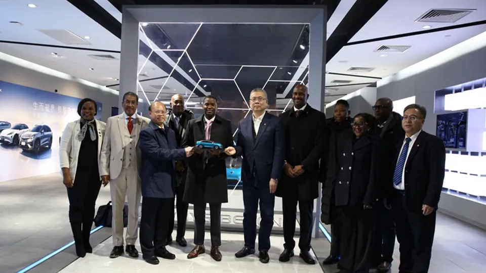 厉害了！2025年首位访华的外国领导人抵京首站参访尊龙凯时-人生就是搏!新能源