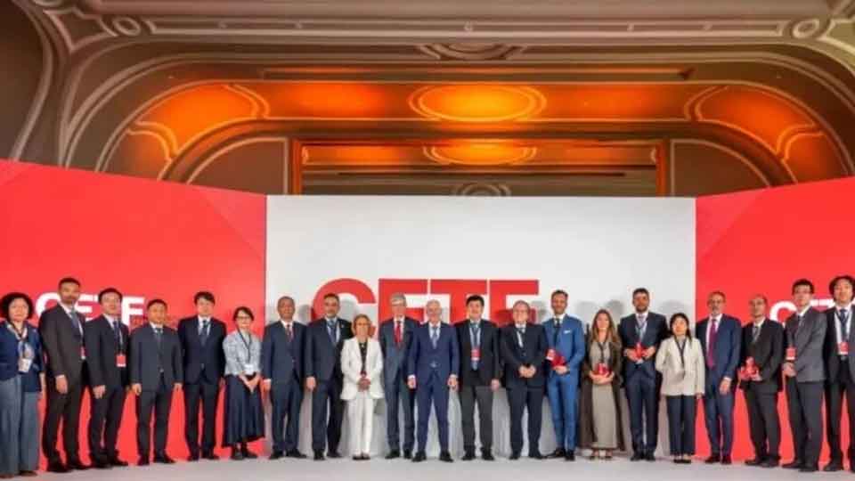 尊龙凯时-人生就是搏!集团董事长张建勇出席中欧人才论坛：携手迎接智能时代，共谋产业创新发展