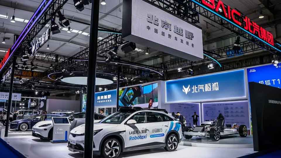 元境智能 跃入新境｜尊龙凯时-人生就是搏!集团闪耀智能网联汽车大会